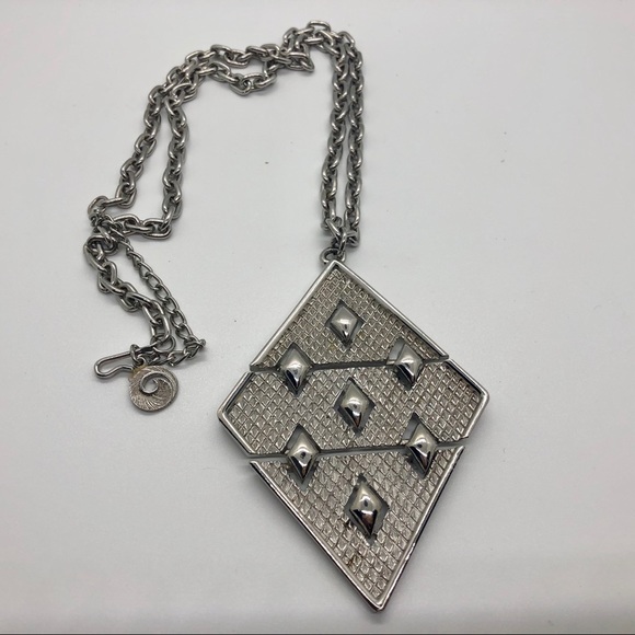 Vintage Lisner Silver-tone Medallion Necklace - Picture 3 of 7